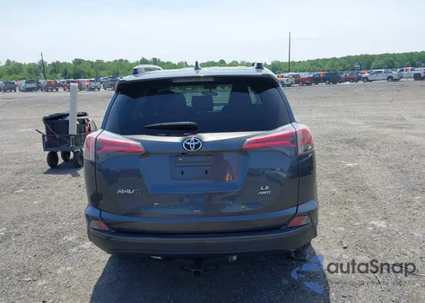 2016 Toyota Rav4 Le z USA, uszkodzony, nr VIN JTMBFREV2GD194484